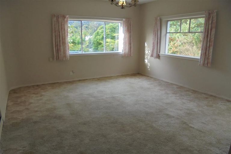 Photo of property in 1/11 Wyndrum Avenue, Waterloo, Lower Hutt, 5011