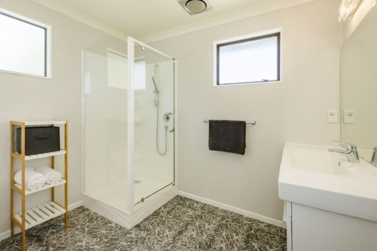 Photo of property in 33 Tieko Street, Otaihanga, Paraparaumu, 5036