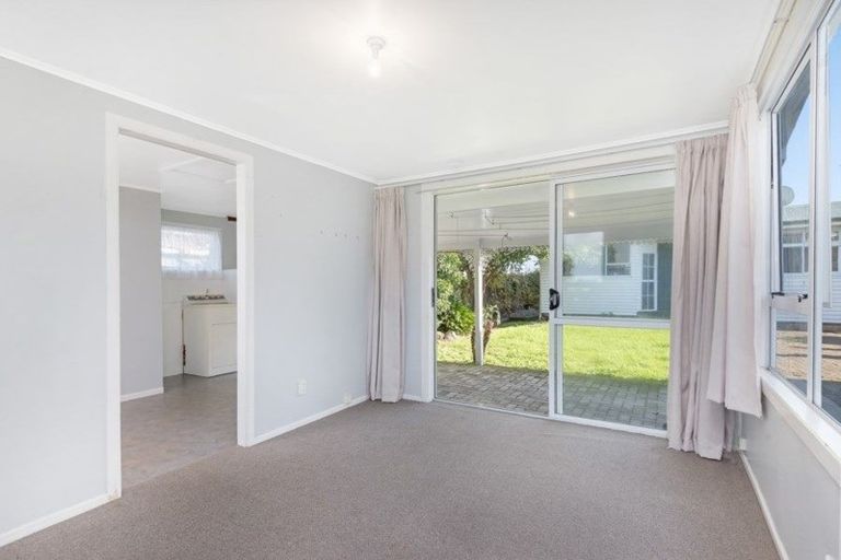 Photo of property in 62 Wellesley Road, Mangere Bridge, Auckland, 2022