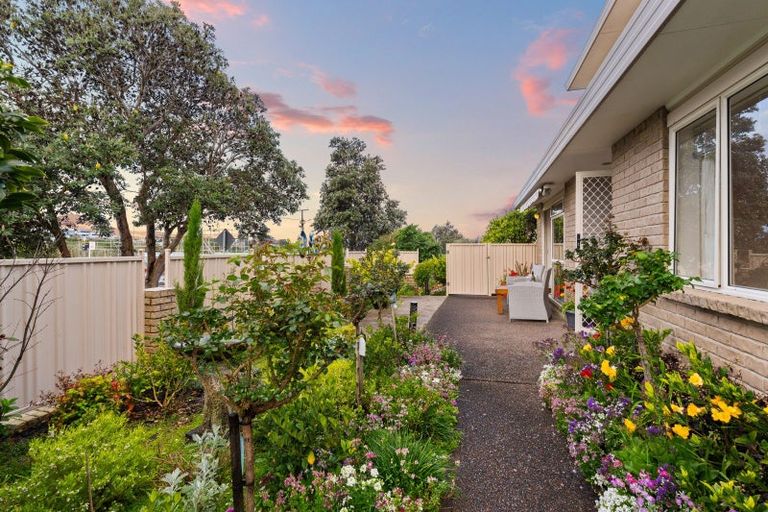 Photo of property in 1/42 Bay Street, Red Beach, 0932