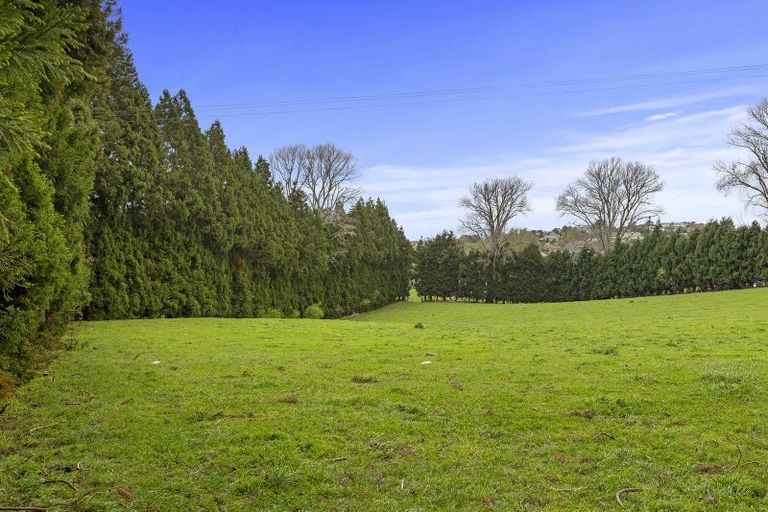 Photo of property in 24 Eagle Street, Welcome Bay, Tauranga, 3112