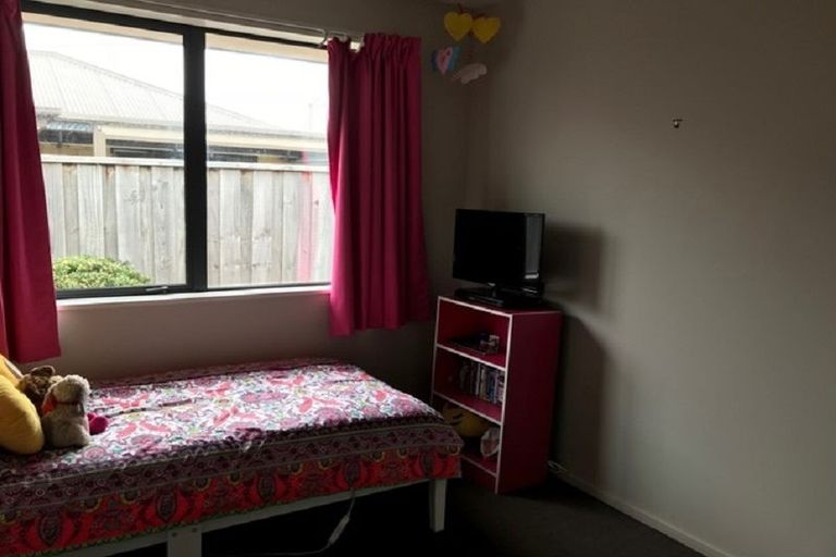 Photo of property in 10 Puriri Street, Pegasus, 7612