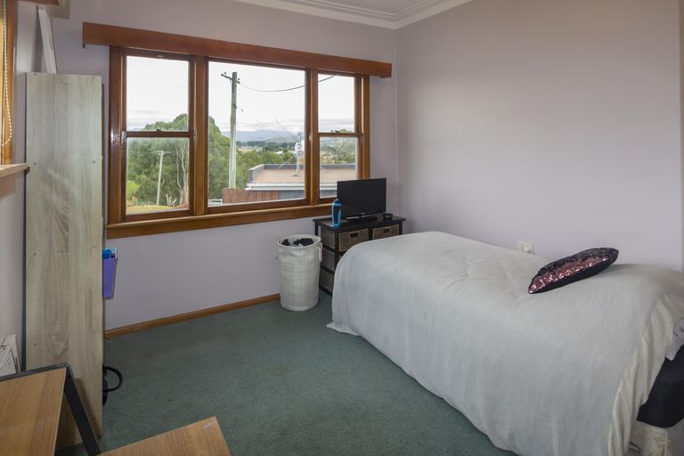 Photo of property in 21 Selwyn Street, South Hill, Oamaru, 9400