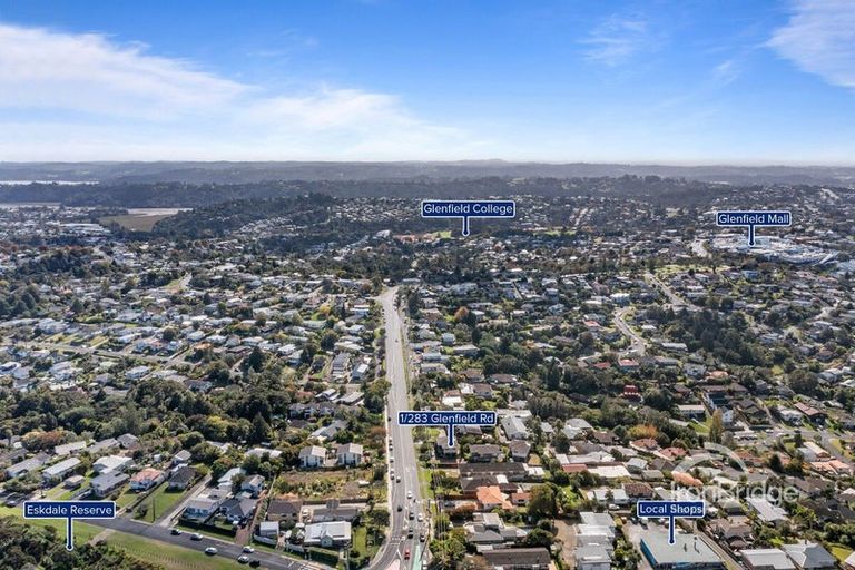 Photo of property in 1/283 Glenfield Road, Glenfield, Auckland, 0629