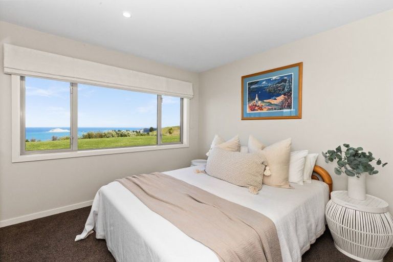 Photo of property in 64 Timoti Road, Waimarama, Havelock North, 4294