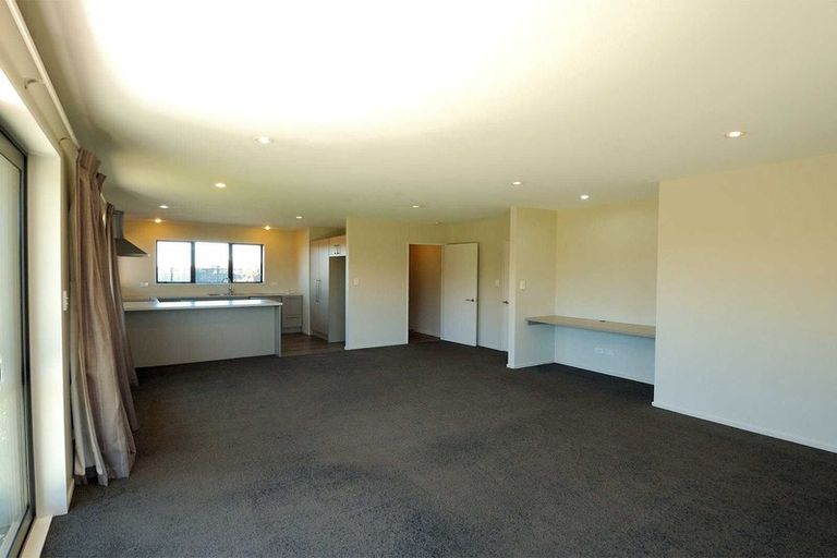 Photo of property in 17 Sequoia Way, Rangiora, 7400