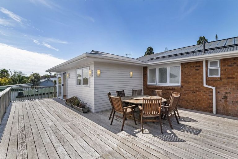 Photo of property in 43 Newhaven Terrace, Mairangi Bay, Auckland, 0630
