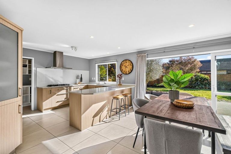 Photo of property in 12 Sylvester Crescent, Flagstaff, Hamilton, 3210