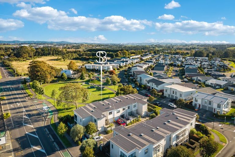 Photo of property in 28 Whenuapai Drive, Whenuapai, Auckland, 0618