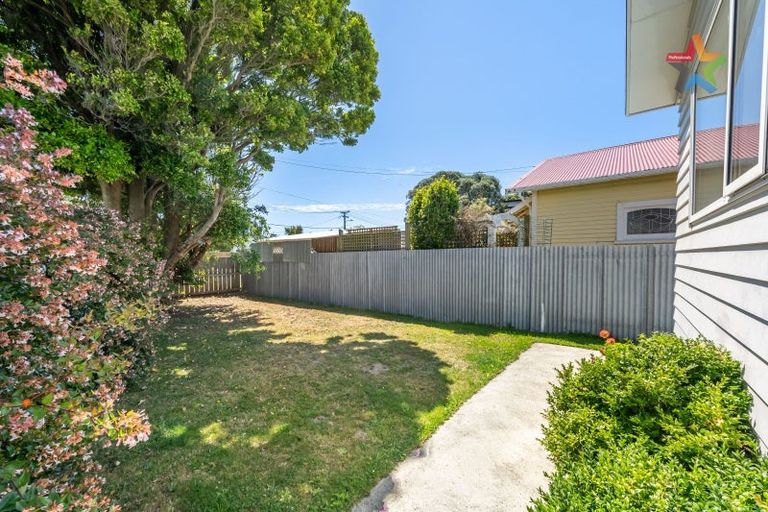 Photo of property in 19a Croft Grove, Moera, Lower Hutt, 5010