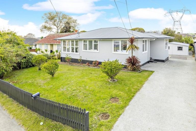Photo of property in 21 Gilbert Road, Otara, Auckland, 2023
