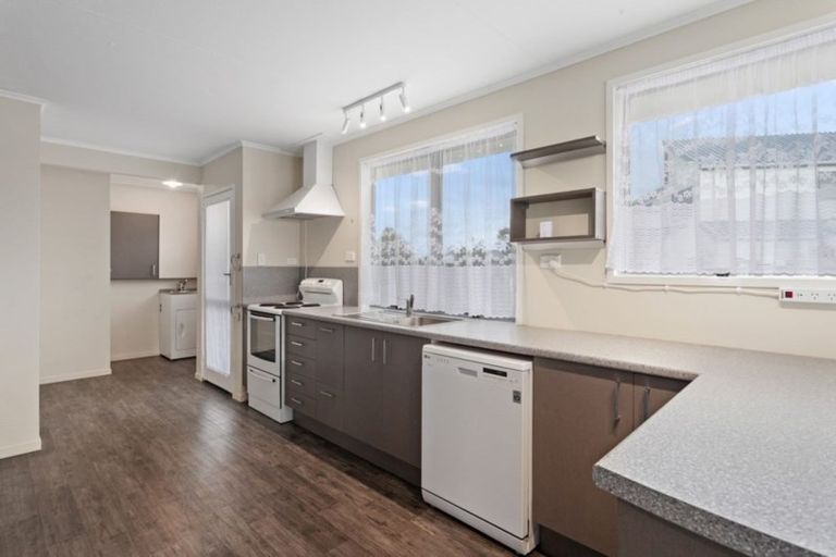 Photo of property in 37 Puriri Crescent, Edgecumbe, 3120