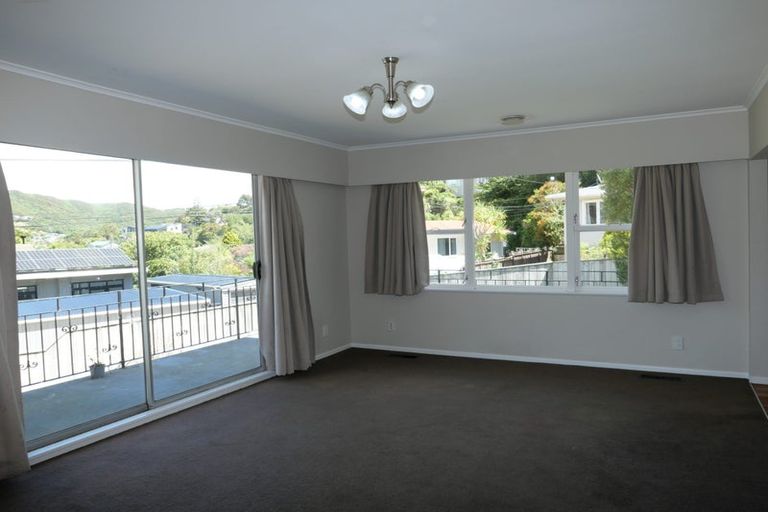 Photo of property in 113 Parkvale Road, Karori, Wellington, 6012