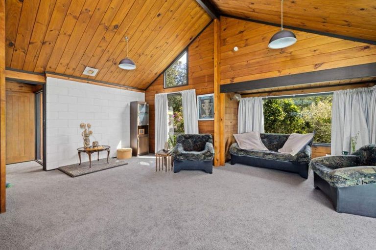 Photo of property in 2 Tui Grove, Paihia, 0200
