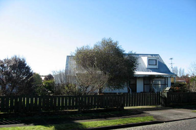 Photo of property in 25 King Street, Carterton, 5713