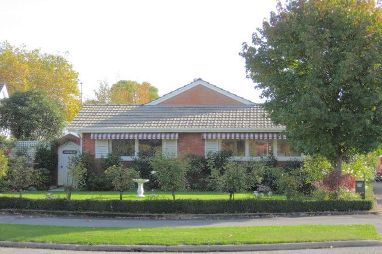 Photo of property in 25 Tuirau Place, Ilam, Christchurch, 8041