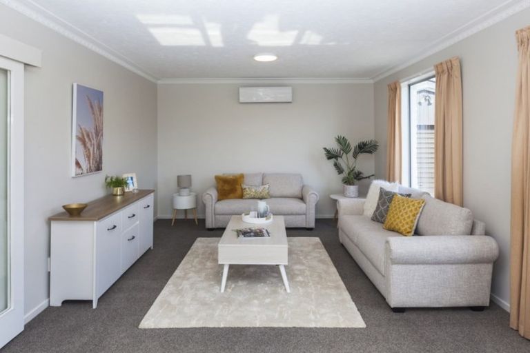 Photo of property in 40 Niven Street, Avondale, Christchurch, 8061