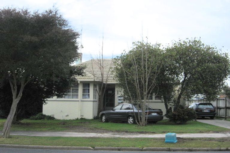 Photo of property in 18 Haultain Street, Fairfield, Hamilton, 3214