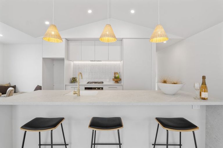 Photo of property in 9/2 Wilton Street, Westown, New Plymouth, 4310