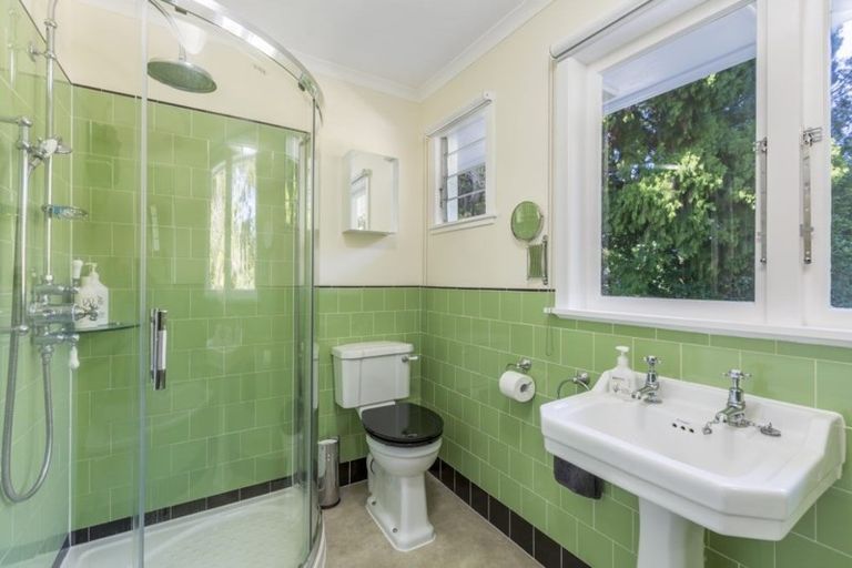 Photo of property in 804 West Coast Road, Oratia, Auckland, 0604