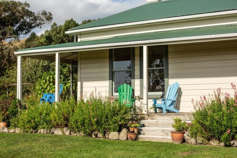 Photo of property in 202 Waitohu Valley Road, Otaki, 5583