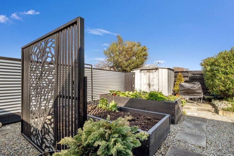 Photo of property in 2 Langley Avenue, Milson, Palmerston North, 4414