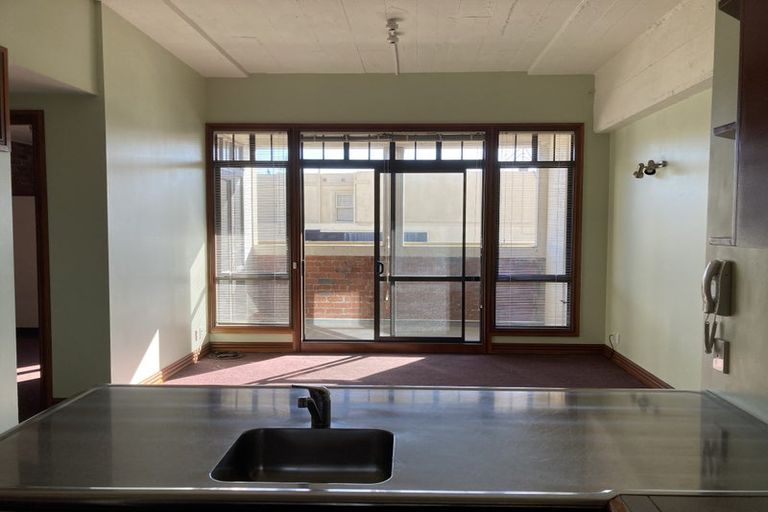 Photo of property in Pirie Street Townhouses, 28/35 Pirie Street, Mount Victoria, Wellington, 6011