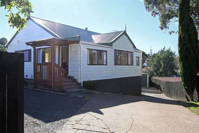 Photo of property in 1/667 East Coast Road, Browns Bay, Auckland, 0630