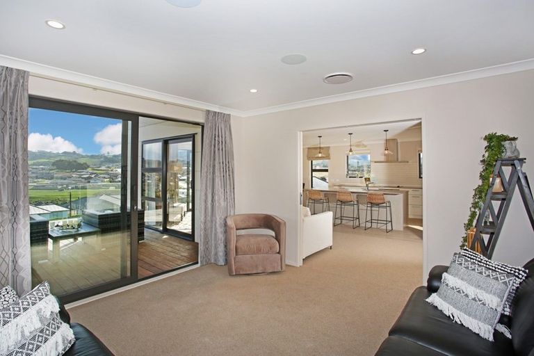 Photo of property in 54 Hillpark Drive, Pokeno, 2402