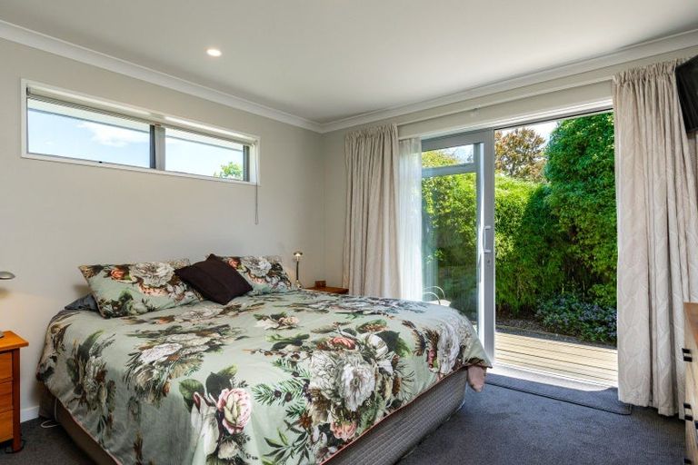 Photo of property in 6a Huia Street, Waikawa, Picton, 7220