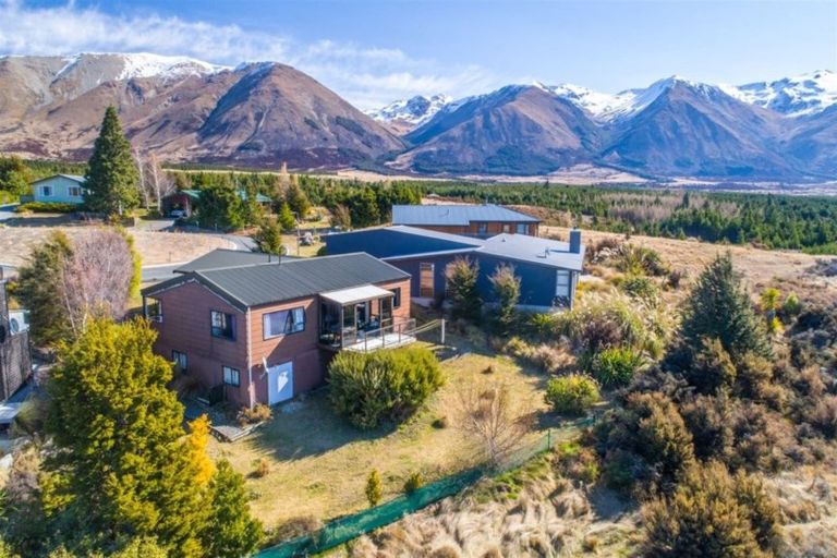 Photo of property in 7 Huxley Terrace, Lake Ohau, Twizel, 9412