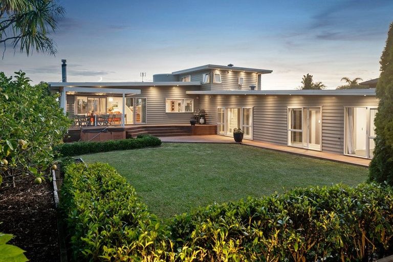 Photo of property in 12 Oban Road, Browns Bay, Auckland, 0630