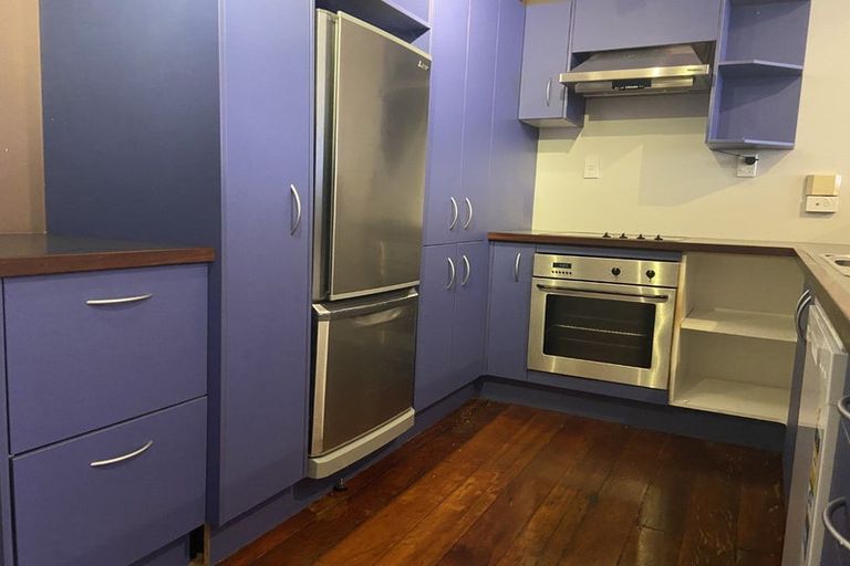 Photo of property in Courtenay Mews Apartments, 5/14 Alpha Street, Te Aro, Wellington, 6011