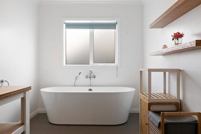 Photo of property in 22 Charles Court, Lake Hawea, Wanaka, 9382