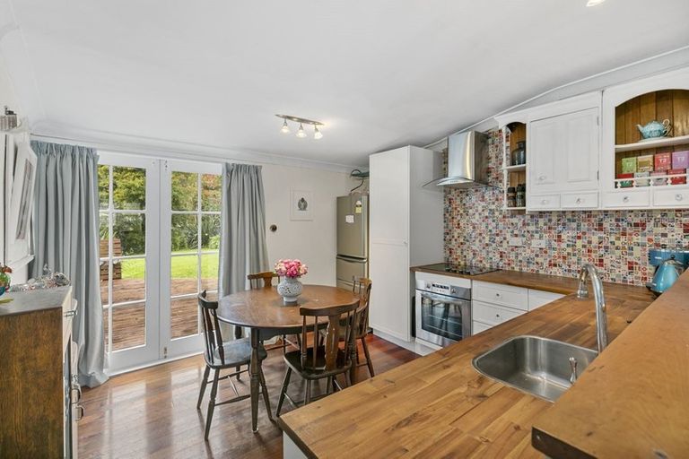 Photo of property in 457 Stokes Valley Road, Stokes Valley, Lower Hutt, 5019