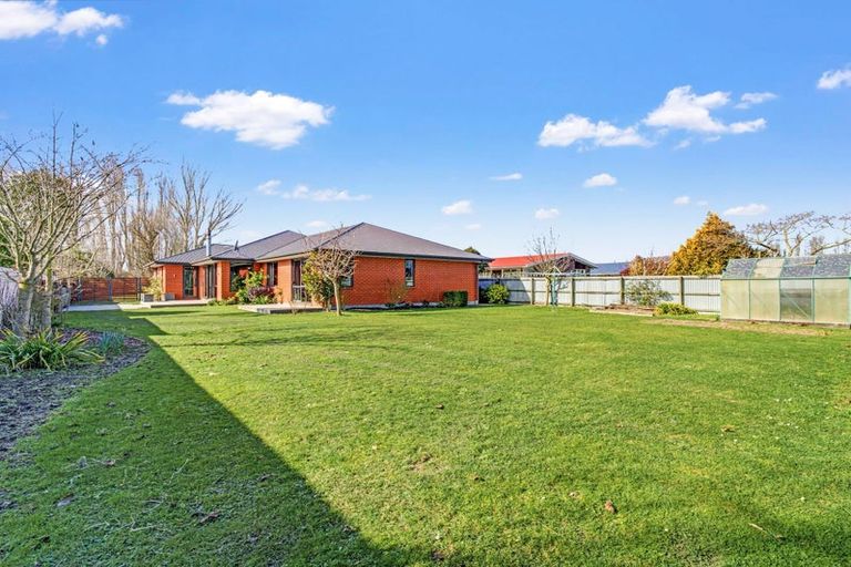 Photo of property in 17 Buckleys Terrace, Tinwald, Ashburton, 7700