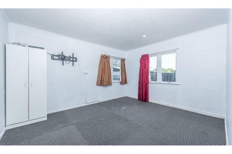 Photo of property in 1/18 Sheehan Avenue, Papakura, 2110