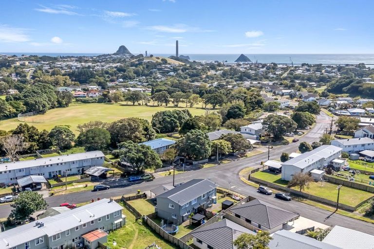Photo of property in 20 Cook Street, Marfell, New Plymouth, 4310