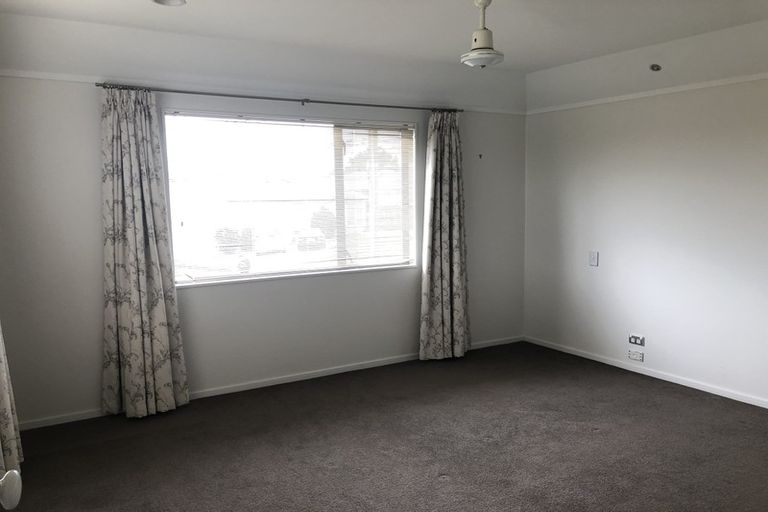Photo of property in 1/16 Pax Avenue, Forrest Hill, Auckland, 0620