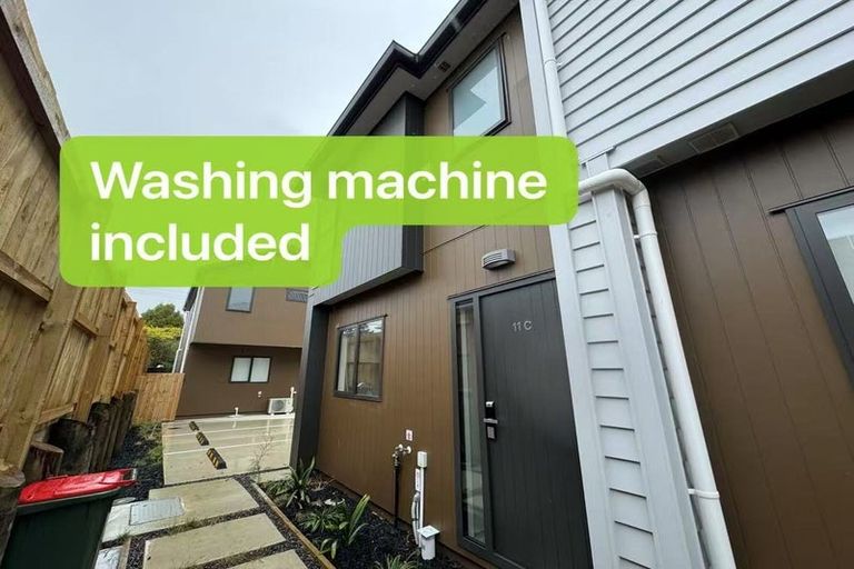 Photo of property in 11e Mawney Road, Henderson, Auckland, 0610