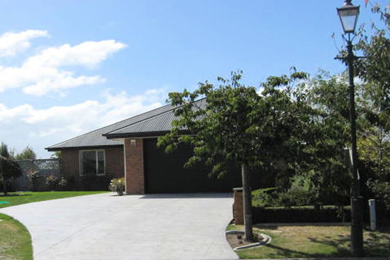 Photo of property in 10 Raphael Close, Rolleston, 7614