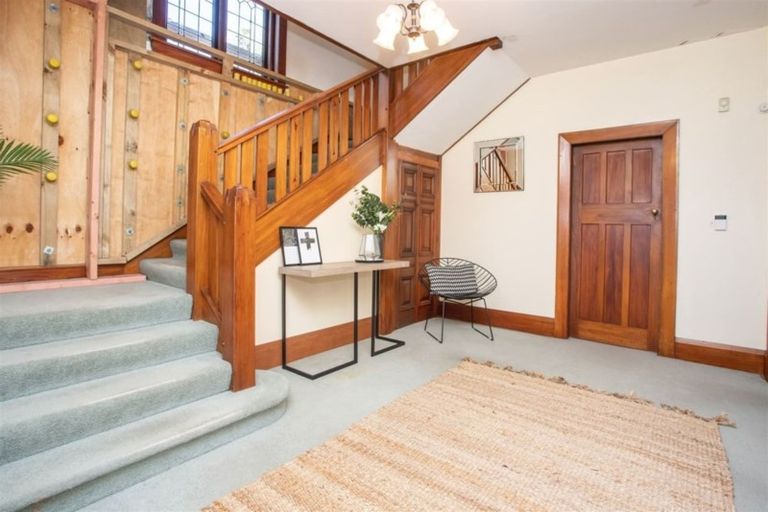 Photo of property in 23 Straven Road, Riccarton, Christchurch, 8011