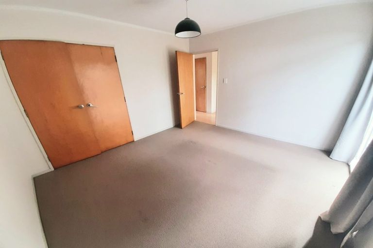 Photo of property in 2/73 Newhaven Terrace, Mairangi Bay, Auckland, 0630