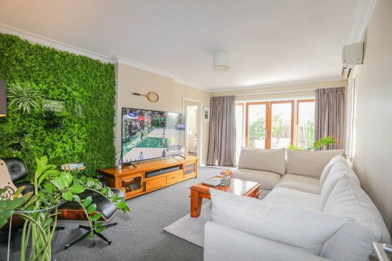Photo of property in 2/3 Lynfield Avenue, Ilam, Christchurch, 8041