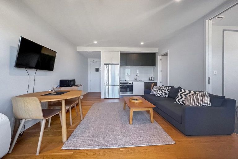 Photo of property in Frank Sargeson Apts, 108/80 Anzac Street, Takapuna, Auckland, 0622