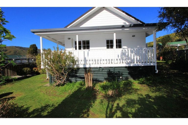 Photo of property in 11 Lawrence Street, Havelock, 7100