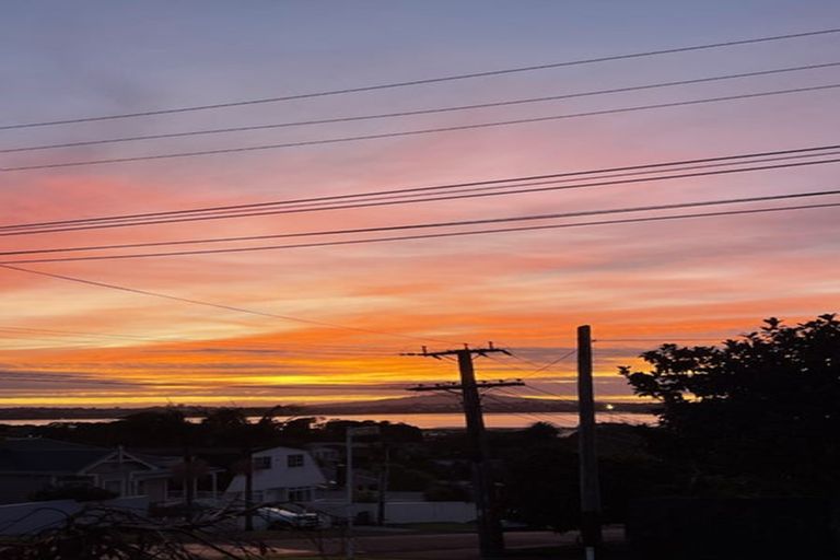 Photo of property in 12 Richmond Avenue, Northcote Point, Auckland, 0627