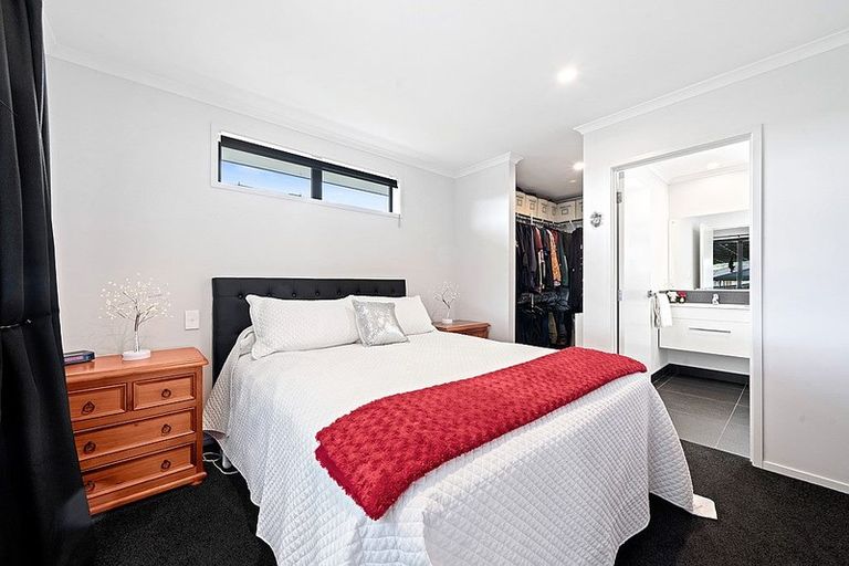 Photo of property in 11 Ulcoats Lane, Pokeno, 2402