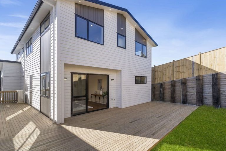 Photo of property in 32 Grand Ridge Avenue, Flat Bush, Auckland, 2019