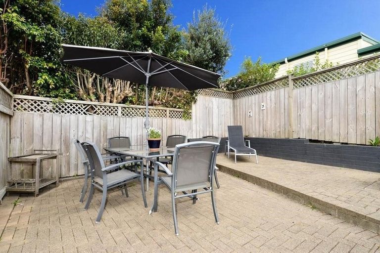 Photo of property in 22 Keegan Drive, Massey, Auckland, 0614